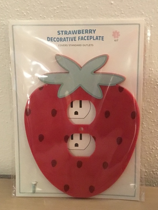 Strawberry Collection 15 items - Picture 8 of 12